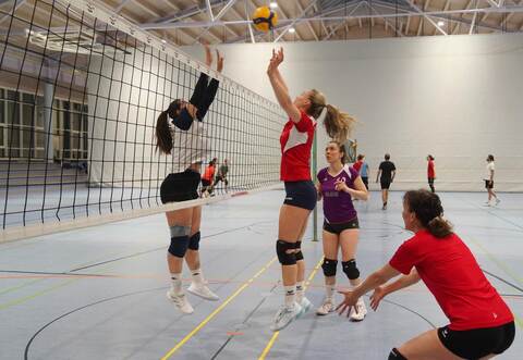 Am Training ändert sich durch den Wechsel des Verbands in Mönsheim nichts. Es findet nach wie vor in der großen Appenbergsporthalle am Ortsrand statt.