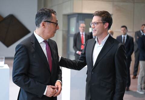 Grüne und CDU einigen sich auf Koalitionsverhandlungen