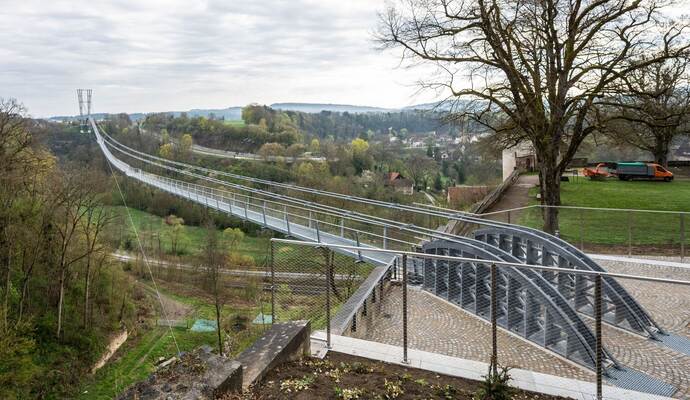 Fußgänger-Hängebrücke Neckarline Rottweil