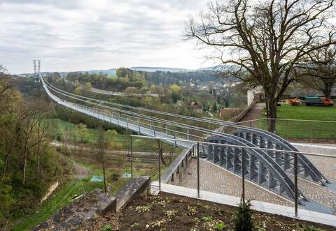 Fußgänger-Hängebrücke Neckarline Rottweil