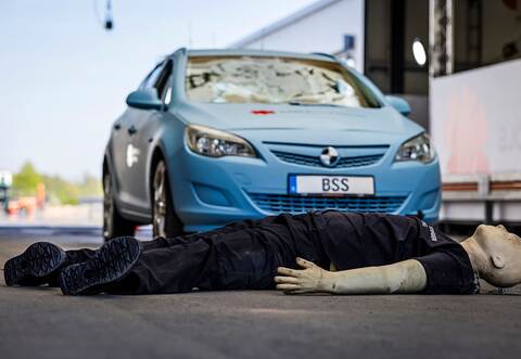 Björn Steiger Stiftung mit Crashtest