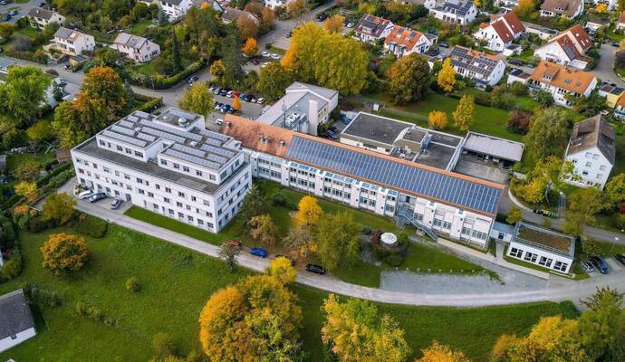 Das attraktive Gelände mit der Vaisana im Überblick.