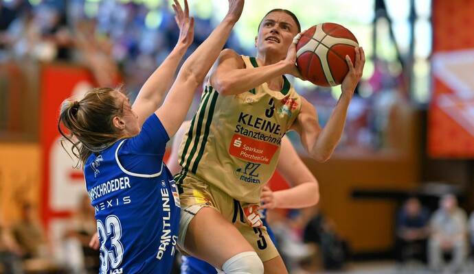 16 Punkte von Alexandra Wilke (rechts) reichten nicht zum zweiten Play-off-Finalsieg der Sterne gegen Marburg.