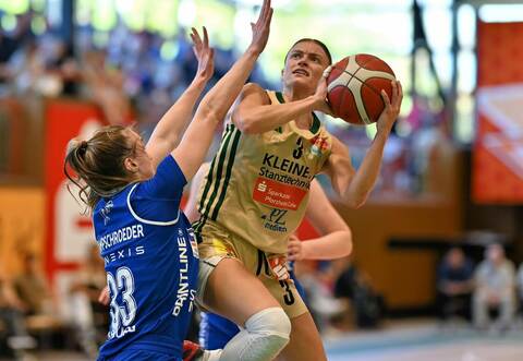 16 Punkte von Alexandra Wilke (rechts) reichten nicht zum zweiten Play-off-Finalsieg der Sterne gegen Marburg.