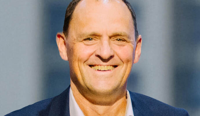 Vorstandssprecher Frank Gfrör erklärt den leichten Umsatzrückgang mit globalen Krisen.