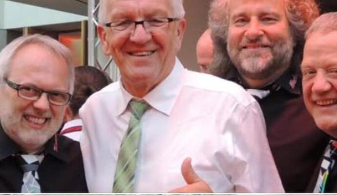 Winfried Kretschmann mit der Formation „Die 3 Richtigen“.