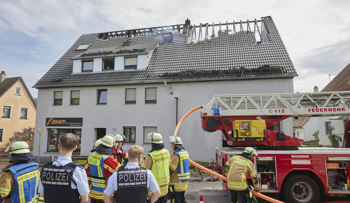 Dachstuhlbrand Pforzheimer Strasse.