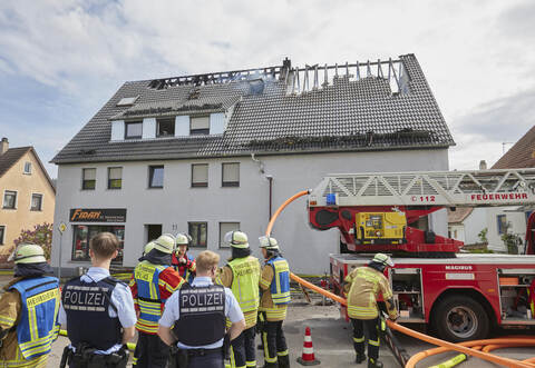 Dachstuhlbrand Pforzheimer Strasse.