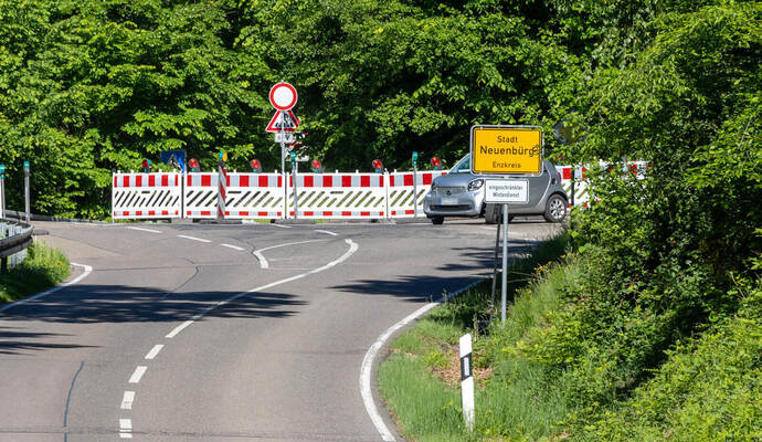 Neuenbürg Sperrung Alte Pforzheimer Straße