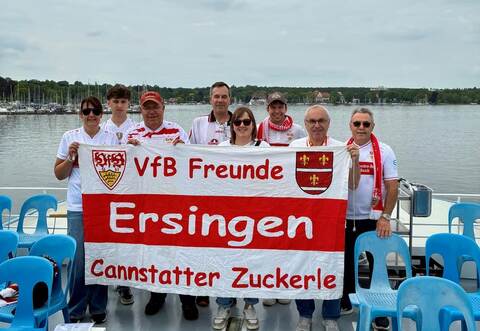Erst Wannsee, dann Olympiastadion: Der Kämpfelbacher VfB-Fanclub„Cannstatter Zuckerle“ sind zum Pokalfinale nach Berlin gefahren.
