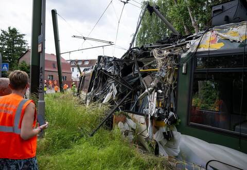 Straßenbahn in Neu Hohenschönhausen entgleist