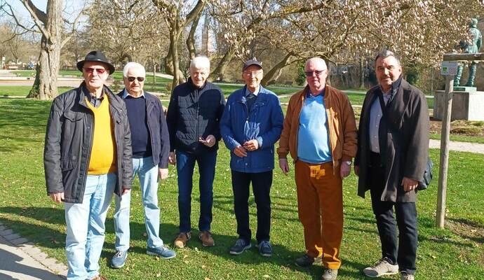 Willi Rutschmann, Reiner Herrmann, Bernd Kielburger, Wandergruppen-Organisator Frank Kreeb, Dietmar Greif und Volker Winkel (von links).