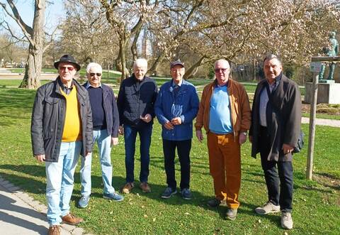 Willi Rutschmann, Reiner Herrmann, Bernd Kielburger, Wandergruppen-Organisator Frank Kreeb, Dietmar Greif und Volker Winkel (von links).