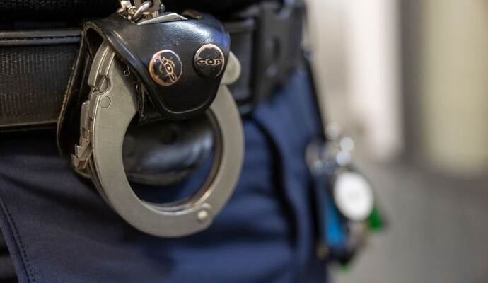 Jugendliche wegen mutmaßlicher Vergewaltigung verhaftet