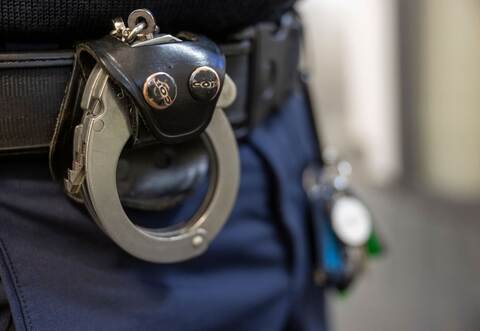 Jugendliche wegen mutmaßlicher Vergewaltigung verhaftet
