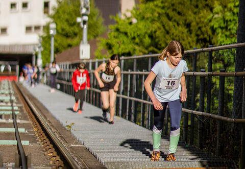 Fast 2000 Stufen auf einer Distanz von 720 Metern müssen die Sportlerinnen und Sportler beim Stäffeleslauf überwinden.