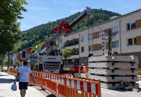 Der Bahnübergang vor dem König-Karl-Stift ist gesperrt. Der Sommerberg und die Innenstadt sind nur über eine Ausweichroute erreichbar.