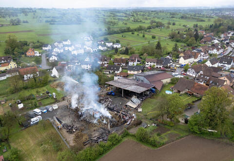 Brand Keltern Weiler Lagerhallen