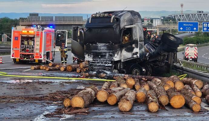 Lastwagen in Flammen