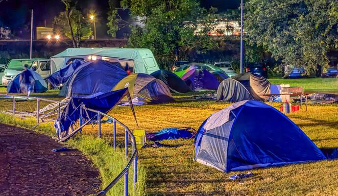 Verletzte bei Blitzeinschlag auf Sportfest