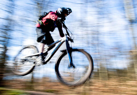 Mountainbikes auf illegalen Wegen