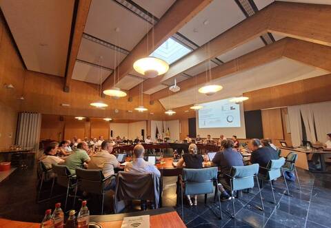 Der Gemeinderat Birkenfeld beriet über die Anpassungen am Haushalt und den künftigen finanziellen Rahmen.
