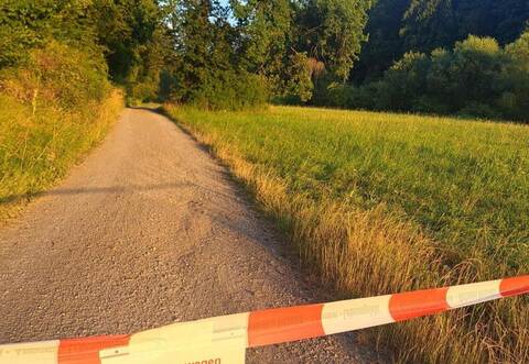 „Es besteht Lebensgefahr“, warnt das Schild, das die Gemeinde angebracht hat.