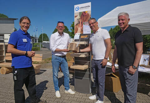 Daniel Mesitschek, OB Stephan Retter, sowie die Vorstände Oliver Keppler und Martin Gnadler (von links) wissen um die Bedeutung der Lebenshilfe am Standort Lomersheim.