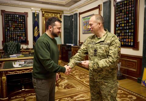 Ukrainischer Präsident Selenskyj und Oberbefehlshaber Syrskyj