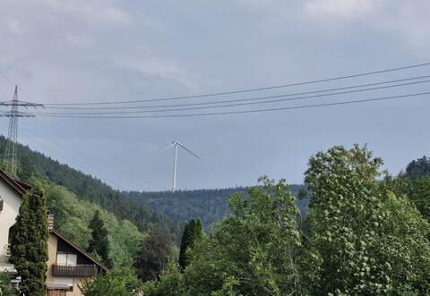 Bei passenden Verhältnissen soll die Demontage der Rotorblätter noch in dieser Woche durchgeführt werden.