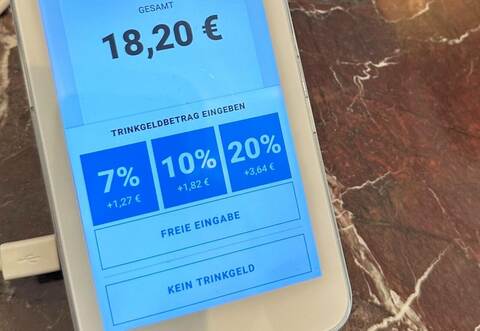 Trinkgeldoptionen auf dem Display eines Kartenlesegeräts