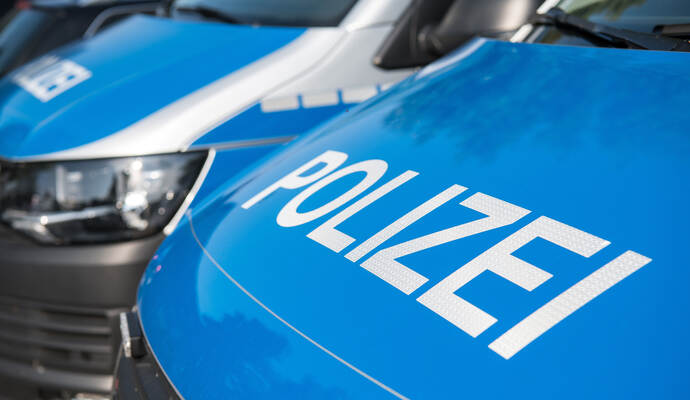 Polizeifahrzeug, Beschriftung 