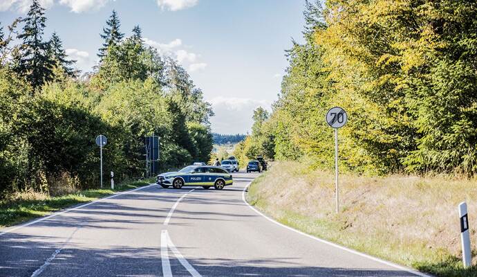 Friolzheim: Linienbus kommt von Fahrbahn ab