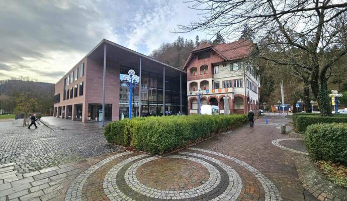 Wer zieht ein ins Rathaus von Bad Liebenzell? Am Sonntag wählen die Einwohner einen neuen Bürgermeister in der Kurstadt.