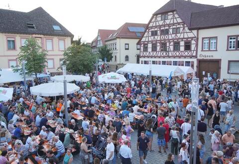 Ähnlich wie auf diesem Bild von 2024 soll es am Wochenende wieder beim Dorffest aussehen.