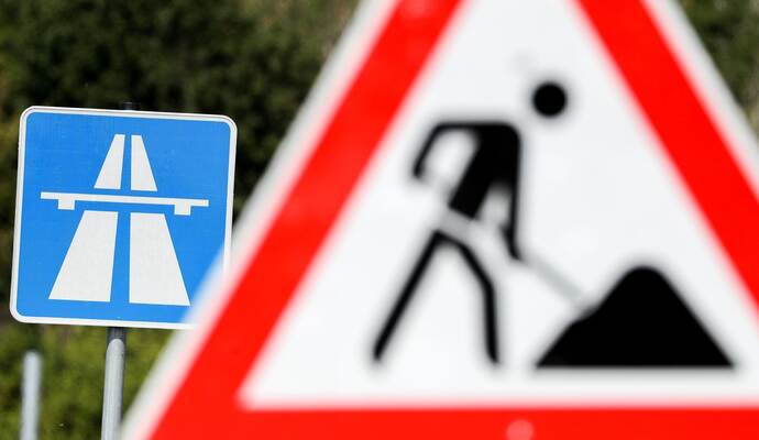 Symbolbild Bauarbeiten Autobahn