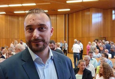 Matthias Speidel am Dienstagabend in der Ötisheimer Erlentalhalle.