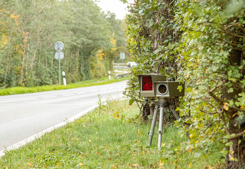 Am Ortseingang von Eisingen hat die Polizei Geschwindigkeitsmessungen durchgeführt.