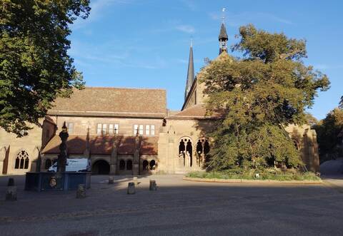 Die Klosteranlage gehört seit 1993 zum Unesco-Weltkulturerbe – mögliche Auswirkungen der Windkraftplanung beschäftigen nun erneut den Gemeinderat.