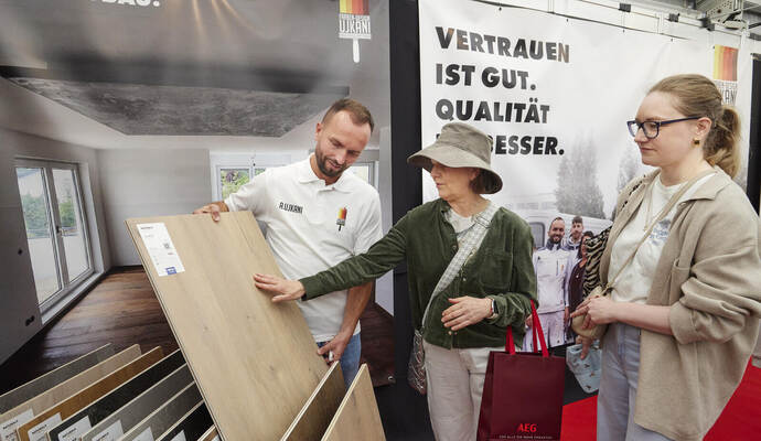 Beim Malerfachbetrieb Farben-Design Ujkani können Besucher neben Wissenswertem zu Maler- und Lackierarbeitenauch mehr zum Thema Trockenbau erfahren.
