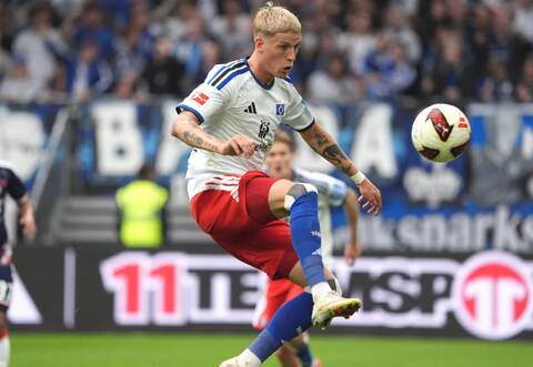 Albert Grönbæk vom Hamburger SV