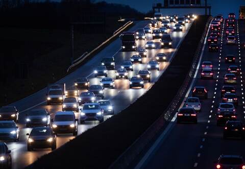 Stockender Verkehr auf der A81
