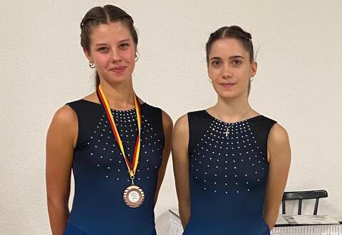 Julia Chudziak (links) und Mara Bischoff vom RRMSV Kieselbronn.
