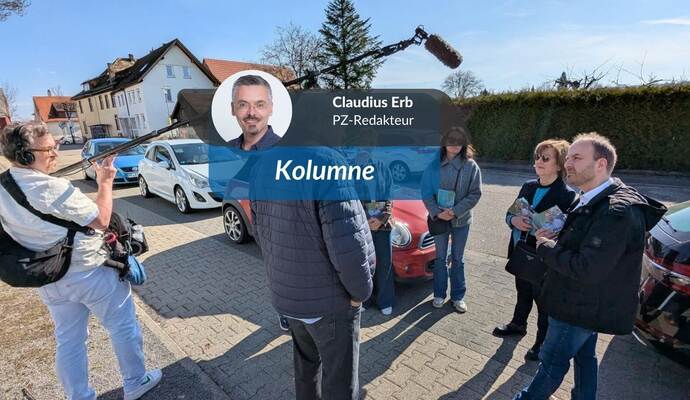 Filmemacher Steffen Haug (Mitte) in Huchenfeld beim Dreh mit Andreas Renner, Marianne Engeser, Viktoria Stavenhagen und Mireille Iwanowski (von rechts).