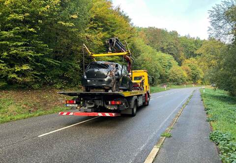 Der Unfall hat sich zwischen Kleinsteinbach und Remchingen ereignet.