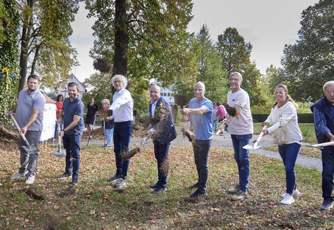 Symbolischer Spatenstich Alter Park
