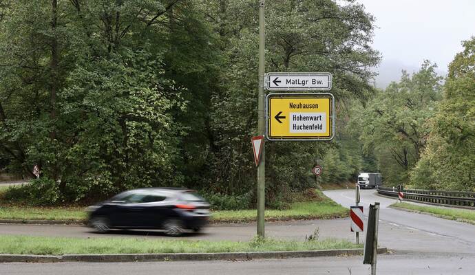 Der zu sanierende Streckenabschnitt beginnt am Kupferhammer in Pforzheim an der B 463 und reicht bis etwa 100 Meter nach der Einmündung der Industriestraße in Huchenfeld.