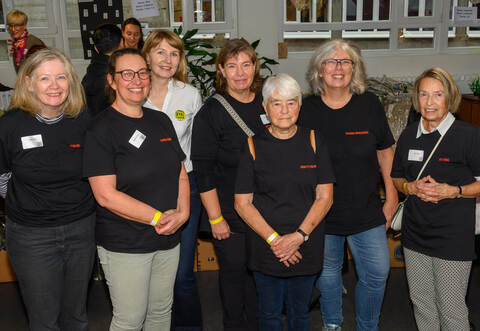 Präsidentin Astrid Diel, Sabrina Könne, Liane Bley, Renate Schöler, Brigitte Prutner, Susanne Wendlberger und Ute Vogel (von links) haben zusammen mit vielen Helferinnen und Helfern den diesjährigen Flohmarkt auf die Beine gestellt.