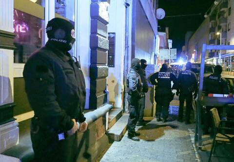 Polizei kontrolliert Restaurants und Spielhallen in Karlsruhe