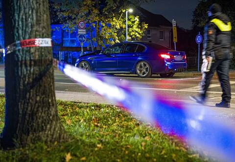 Auto fährt in Menschengruppe in Neustadt am Rübenberge